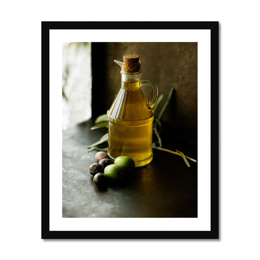 Olive fruits and oil gerahmtes Poster - Atopurinto